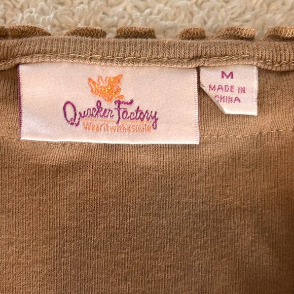 Quacker Factory Shirt Medium Tan Ruffle Edge Rhinestone Tunic Pullover 3/4 Slv - Picture 7 of 11